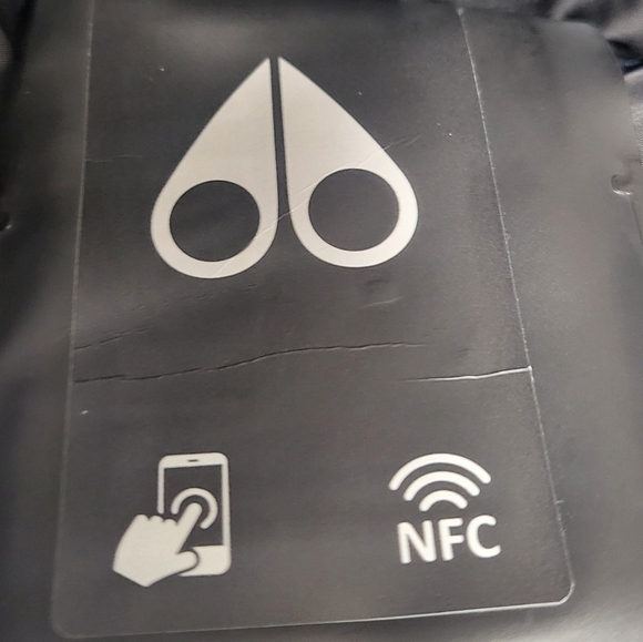 Moose Knuckles Jocada Parka - Picture 14 of 16